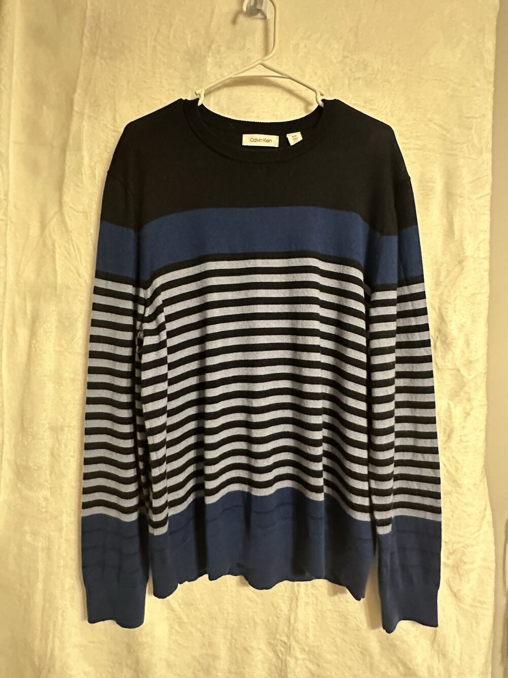 Calvin Klein Blue With Stripes Crewneck pullover sweater Sz XL